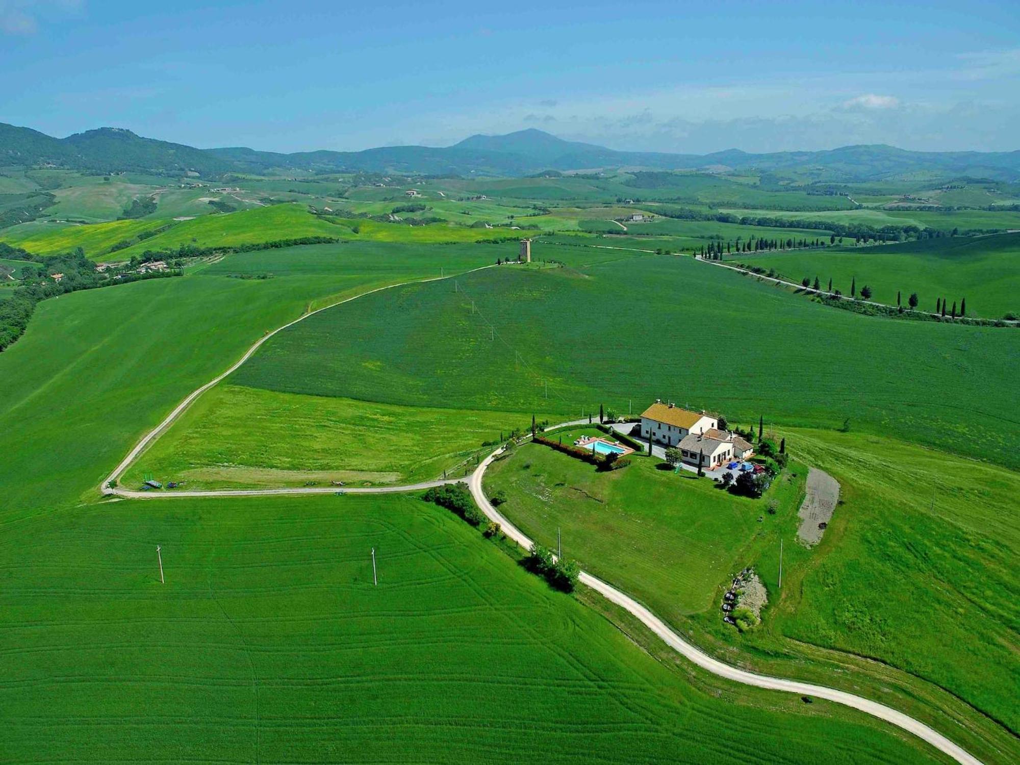 Modern Farmhouse In Pienza With Pool Eksteriør billede